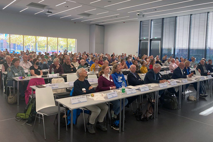 Die NABU-Delegierten aus ganz Nordrhein-Westfalen trafen sich im Jahr 2022 zur Vollversammlung in Bochum - Foto: Thorsten Wiegers