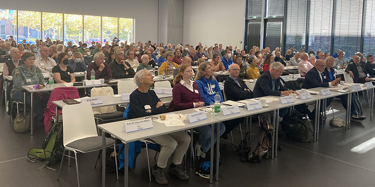 Delegierte aus NRW bei der LVV 2022 in Bochum - Foto: Thorsten Wiegers