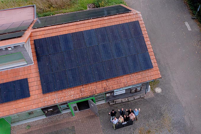 Solaranlage auf dem Dach des Moorhus - Foto: Lothar Meckling