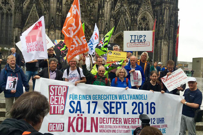 Demoankündigung gegen TTIP und CETA in Köln - Foto: Thorsten Sterk