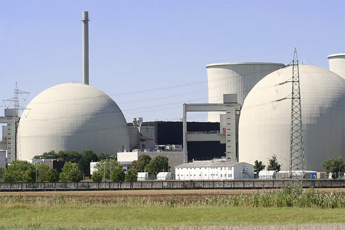 Atomkraftwerk Biblis in Südhessen - Foto: Helge May