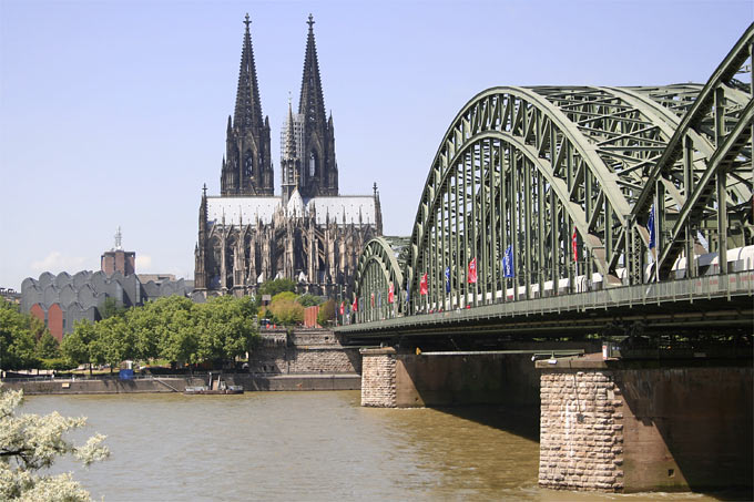 Kölner Dom und Hohenzollernbrücke - Foto: Helge May